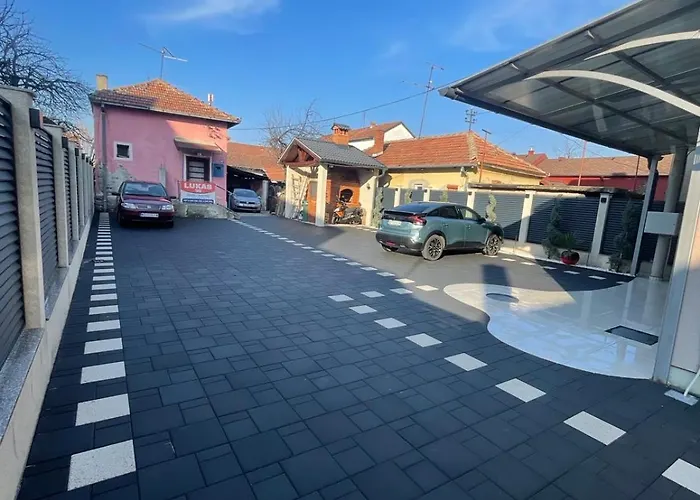 Bed & Coffee Lukas شقة *