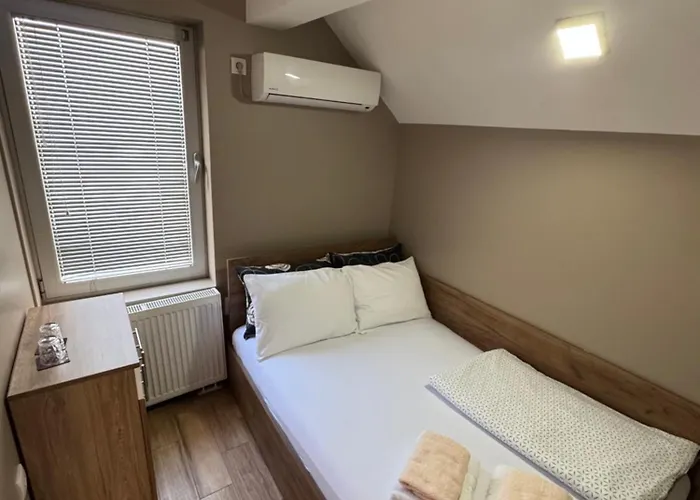 Bed & Coffee Lukas شقة